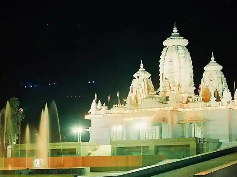 राधा कृष्ण मंदिर – जे. के. मंदिर